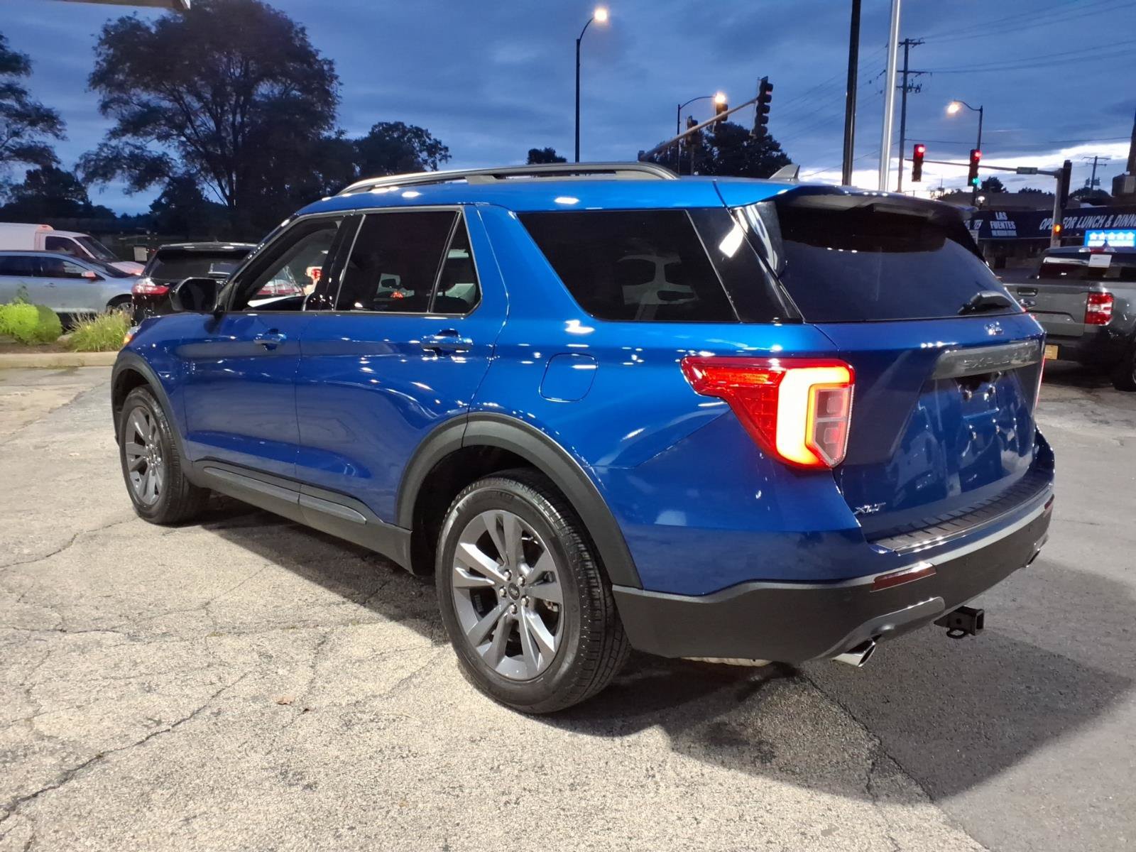 Certified 2022 Ford Explorer XLT w/ Equipment Group 202A AWD/4WD image 5