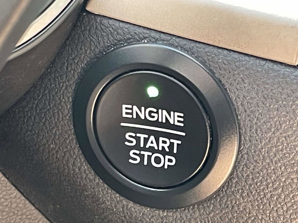 Certified 2020 Ford Escape SE image 24