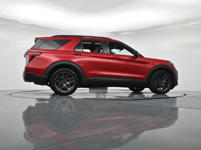 Certified 2025 Ford Explorer ST AWD/4WD image 38