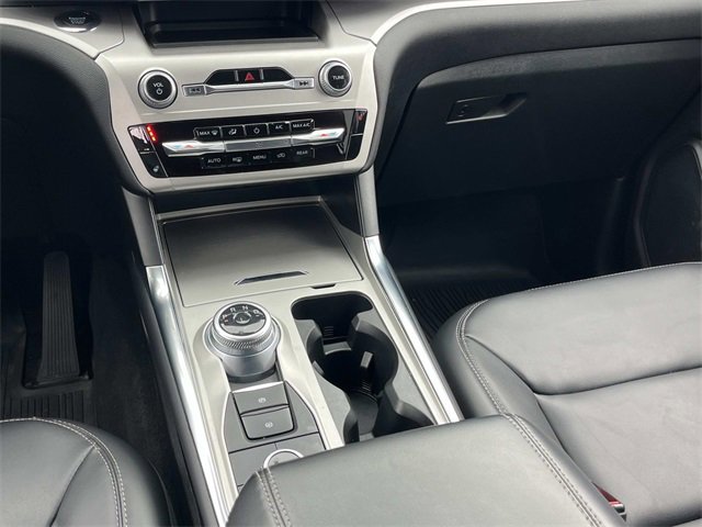 Certified 2022 Ford Explorer XLT w/ Equipment Group 202A image 17