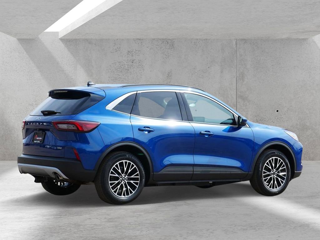 Certified 2023 Ford Escape SE FWD image 3