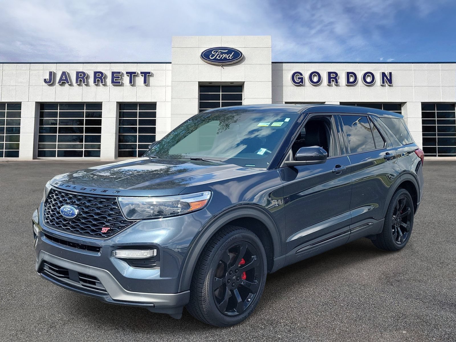 Certified 2022 Ford Explorer ST w/ ST Street Pack RWD image 2
