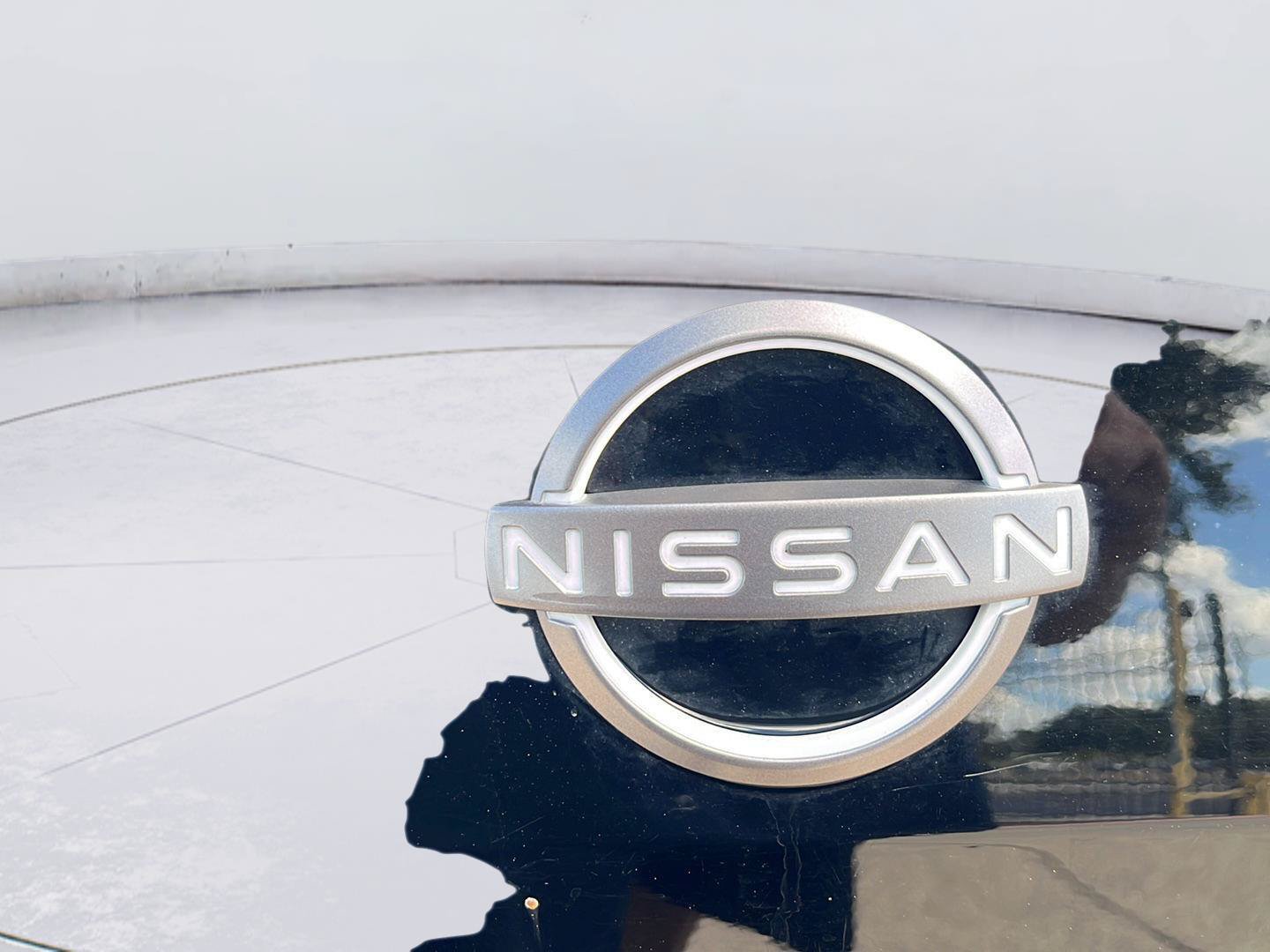 Used 2025 Nissan Altima 2.5 SV FWD image 12