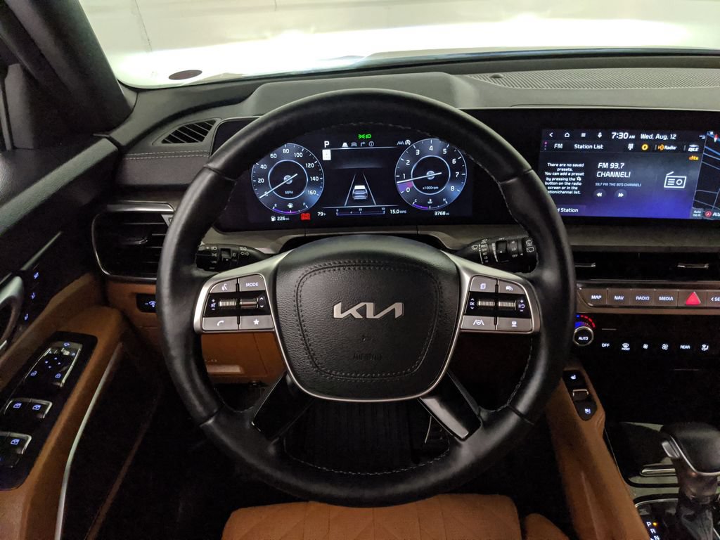 Used 2025 Kia Telluride SX X-Line AWD/4WD image 16