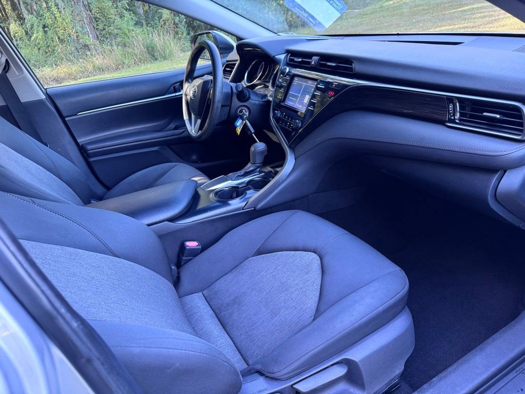 Used 2019 Toyota Camry LE image 20