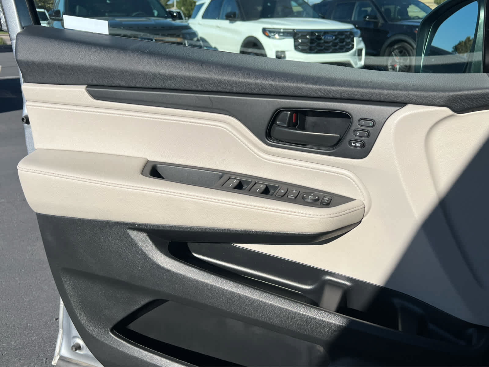 Used 2025 Honda Odyssey EX-L image 31