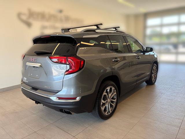 Used 2020 GMC Terrain SLT w/ Preferred Package AWD/4WD image 2