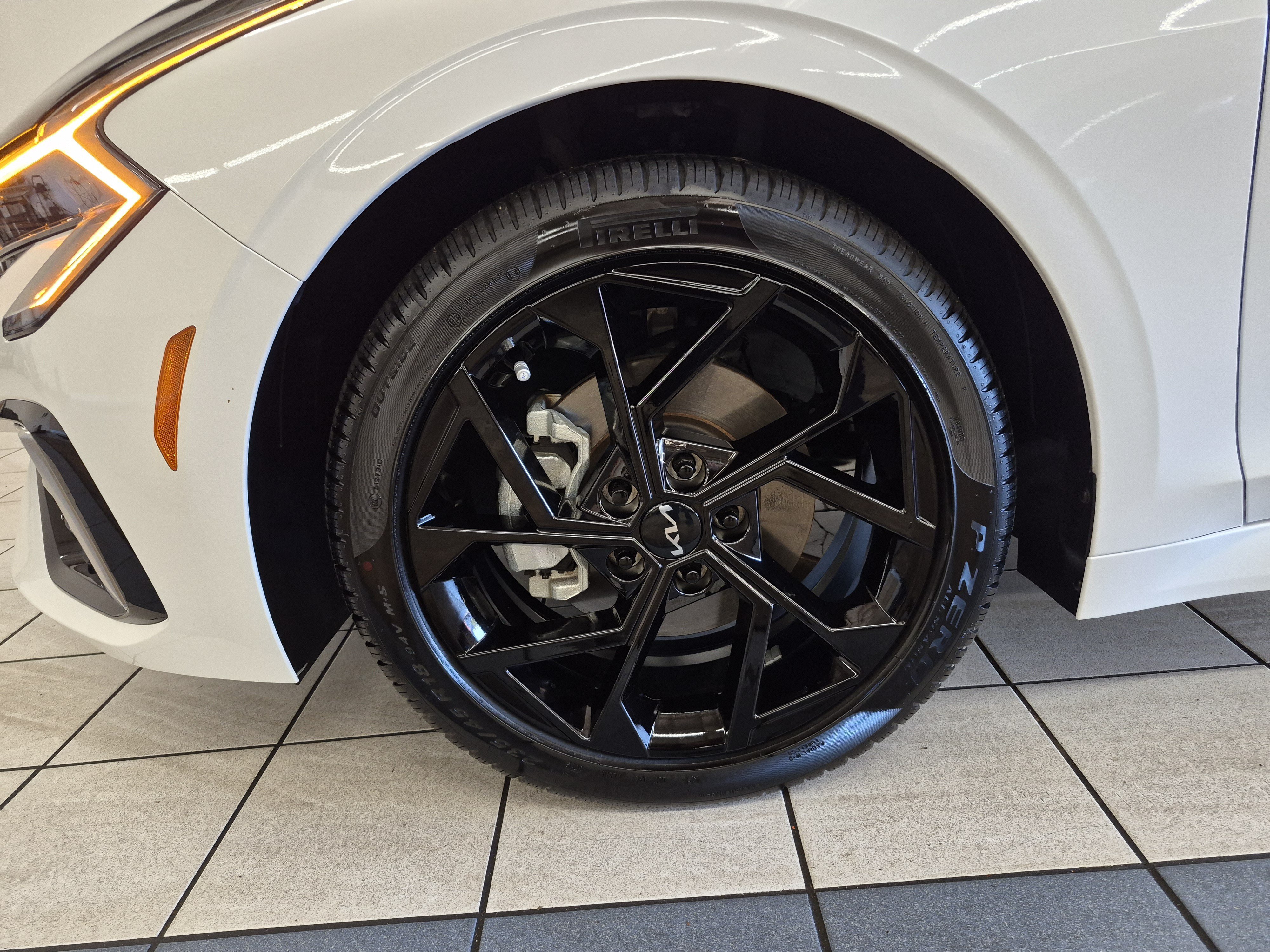 Used 2026 Kia K5 GT-Line w/ GT-Line Premium Package FWD image 9