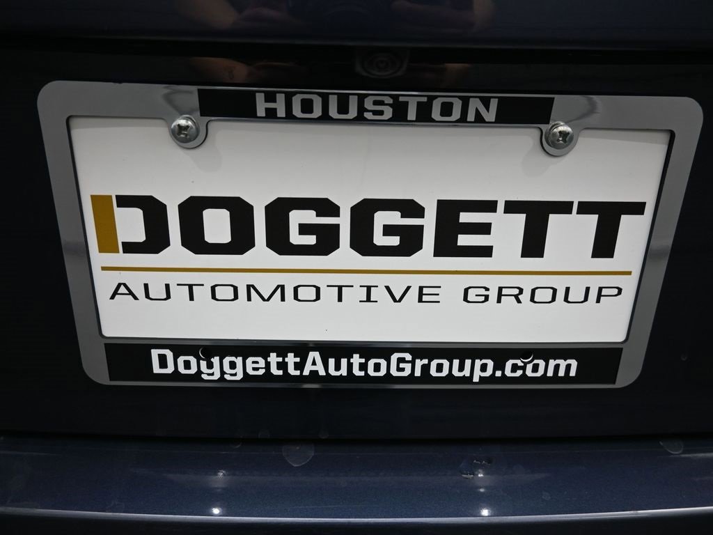 Used 2026 Toyota Camry SE w/ Convenience Package image 2