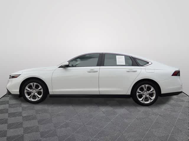 Used 2023 Honda Accord LX image 2