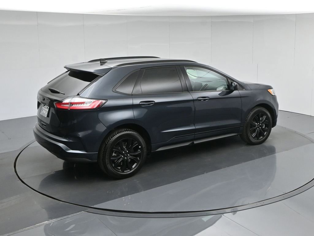 Certified 2022 Ford Edge SE w/ Black Appearance Package image 13