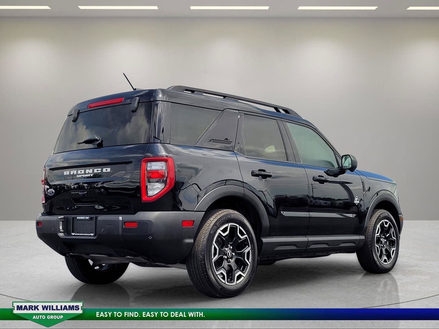 Certified 2025 Ford Bronco Sport Outer Banks w/ Outer Banks Tech Package+ AWD/4WD image 4
