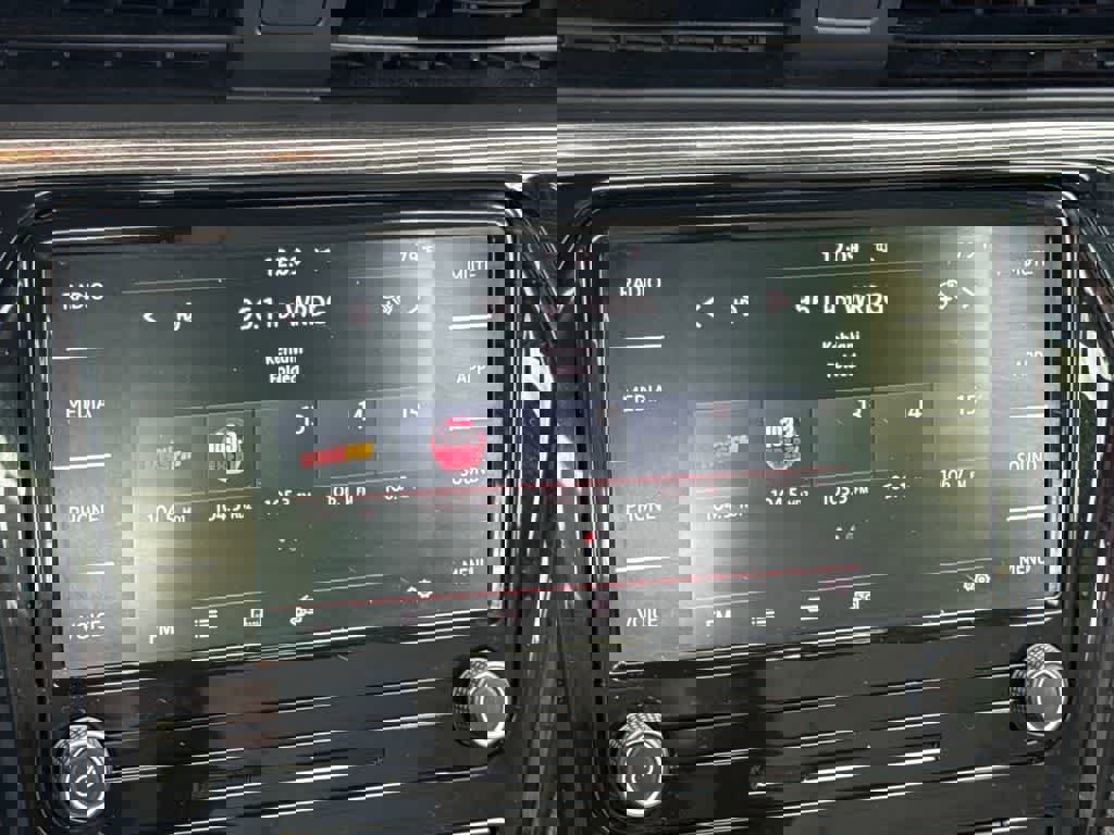 Used 2020 Volkswagen Passat 2.0T R-Line image 26