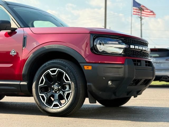 Certified 2025 Ford Bronco Sport Outer Banks w/ Outer Banks Tech Package+ AWD/4WD image 37