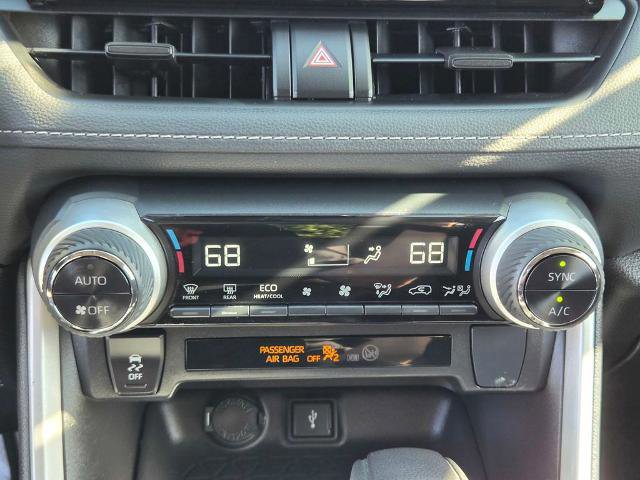 Used 2022 Toyota RAV4 LE AWD/4WD image 20