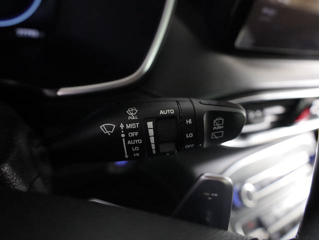 Used 2023 Hyundai Santa Fe Limited AWD/4WD image 19