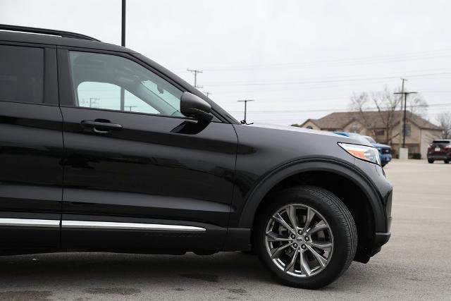 Certified 2022 Ford Explorer XLT w/ Equipment Group 202A image 11