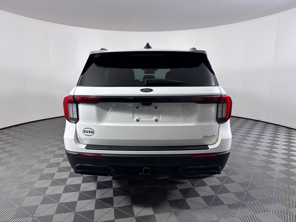 Certified 2025 Ford Explorer ST-Line w/ ST-Line Street Pack AWD/4WD image 10