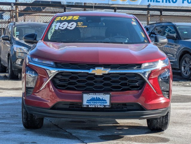 Used 2025 Chevrolet Trax LS FWD image 9