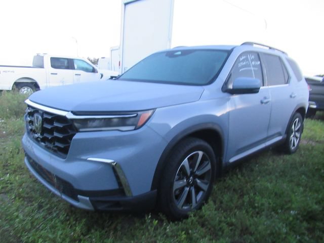 Used 2023 Honda Pilot Touring image 3