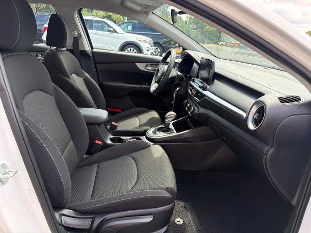 Used 2023 Kia Forte LXS FWD image 4