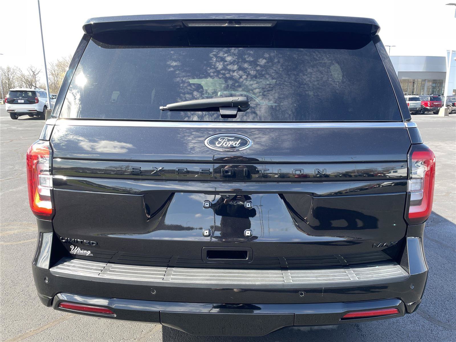 Certified 2024 Ford Expedition Max Limited AWD/4WD image 4