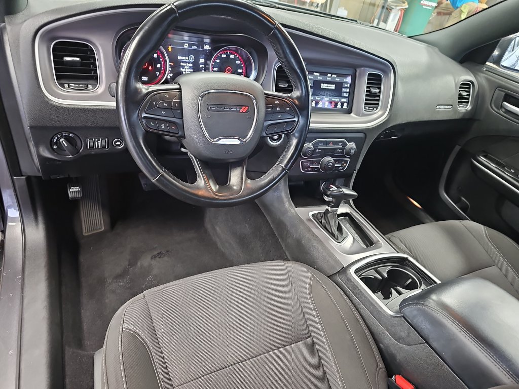 Used 2022 Dodge Charger SXT RWD image 15