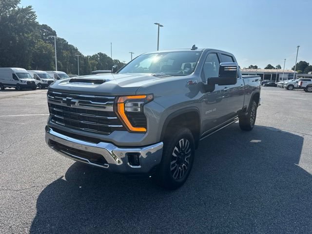 Used 2025 Chevrolet Silverado 2500 LTZ w/ LTZ Plus Package AWD/4WD image 14