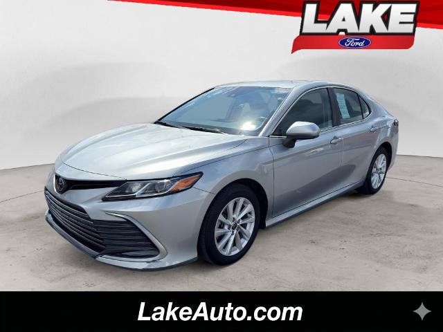 Used 2022 Toyota Camry LE AWD/4WD image 1