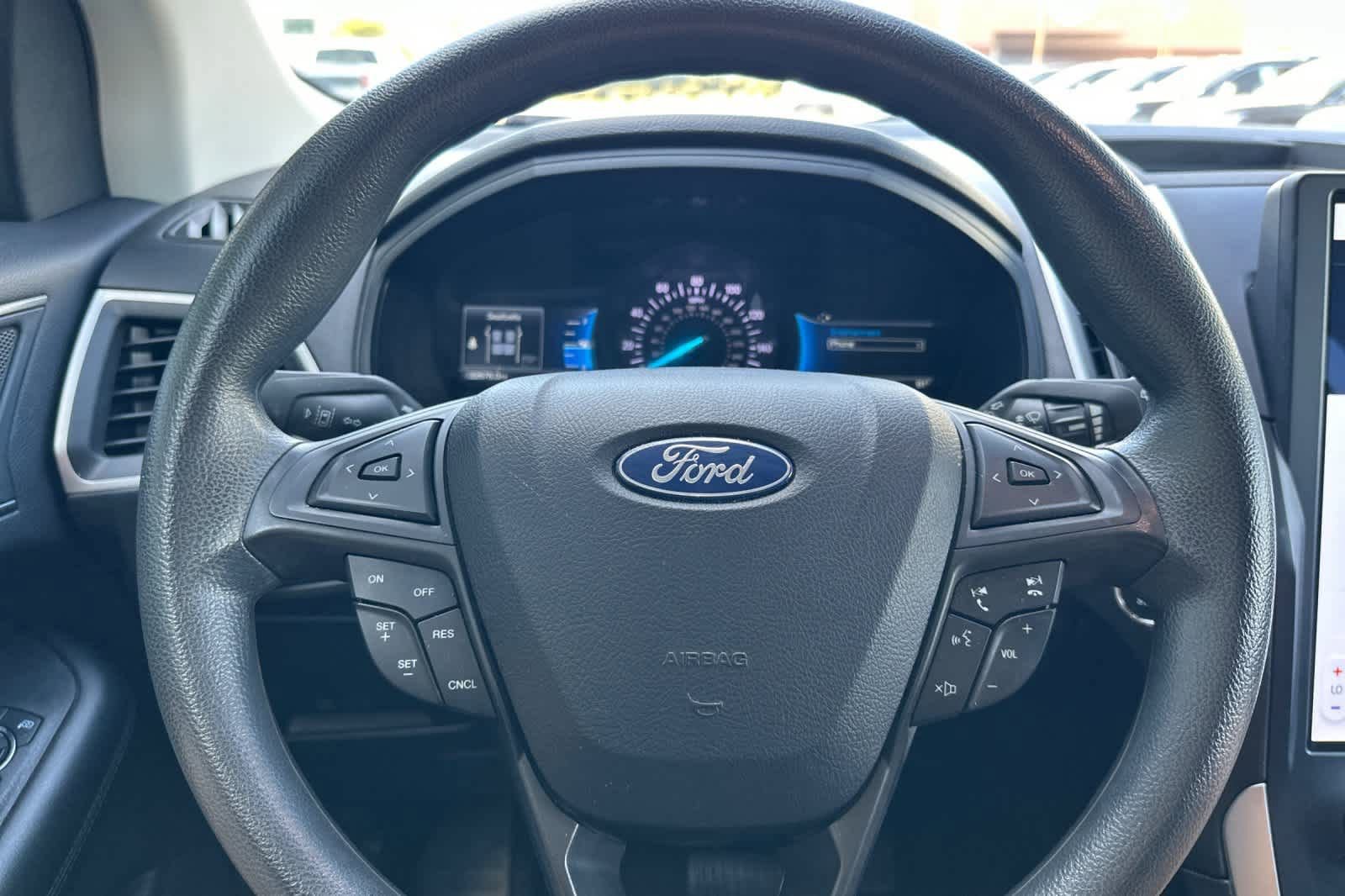 Certified 2023 Ford Edge SE w/ Black Appearance Package image 23