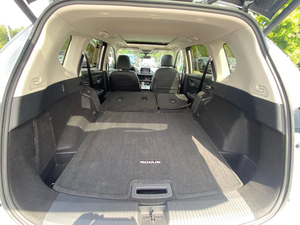Used 2024 Nissan Rogue SV w/ SV Premium Package AWD/4WD image 28