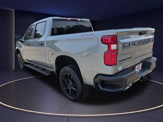 Used 2026 Chevrolet Silverado 1500 LT Trail Boss w/ LPO, Dark Essentials Package AWD/4WD image 5