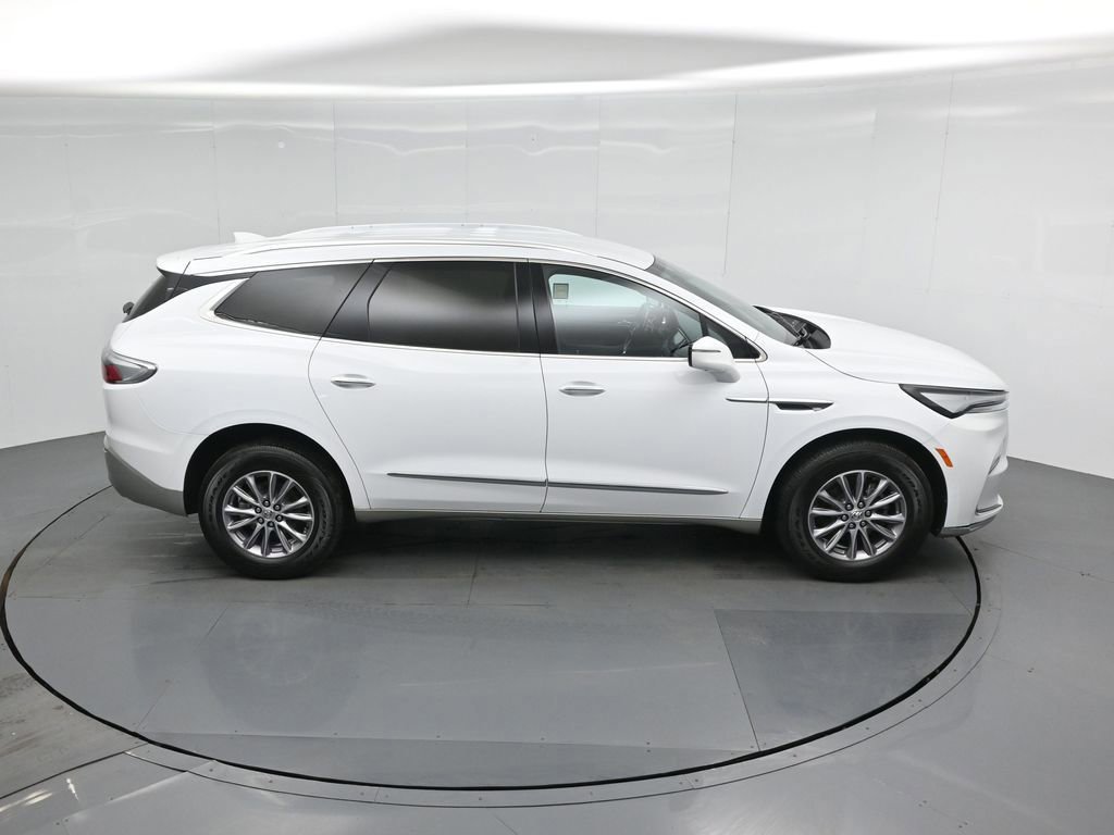 Used 2024 Buick Enclave Premium image 10