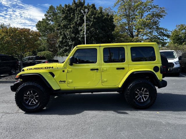 Used 2024 Jeep Wrangler Unlimited Rubicon AWD/4WD image 8