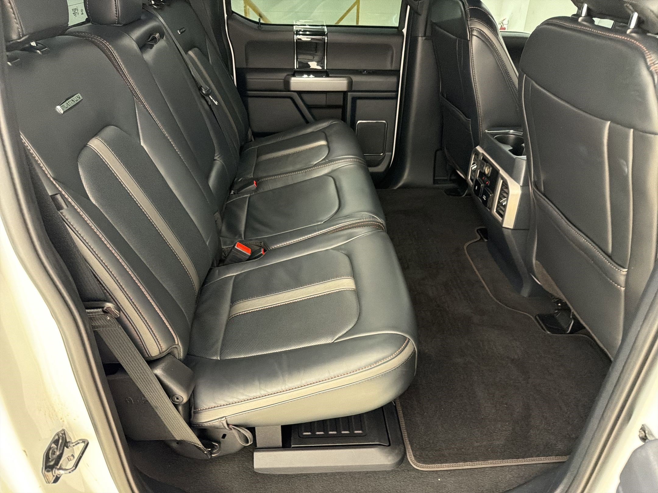 Certified 2022 Ford F250 Platinum w/ FX4 Off-Road Package image 25