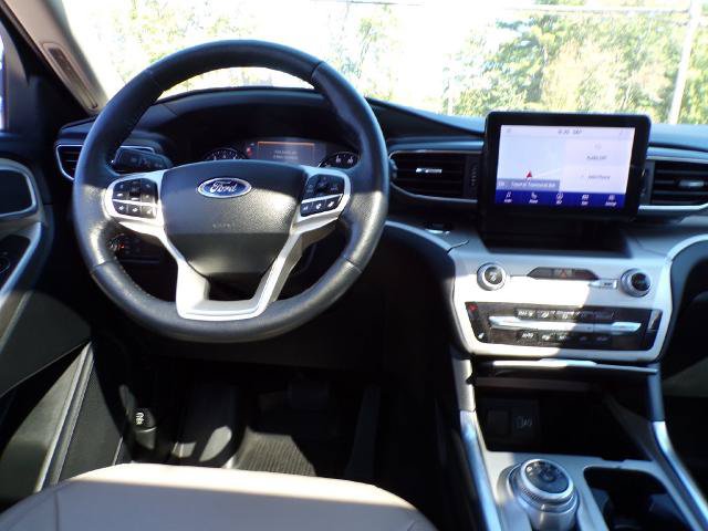 Certified 2022 Ford Explorer XLT w/ Equipment Group 202A AWD/4WD image 13