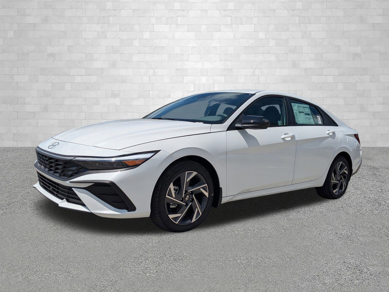 Used 2025 Hyundai Elantra Sport FWD image 5