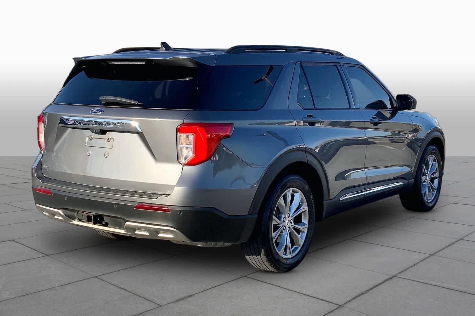 Certified 2022 Ford Explorer XLT w/ Equipment Group 202A RWD image 13
