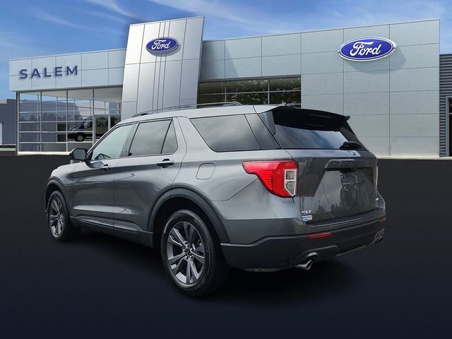 Certified 2023 Ford Explorer XLT w/ Equipment Group 202A image 4