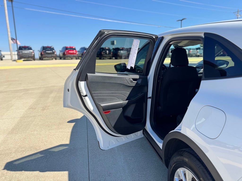 Certified 2025 Ford Escape Active AWD/4WD image 30
