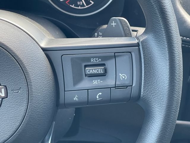 Used 2023 Nissan Rogue S FWD image 15