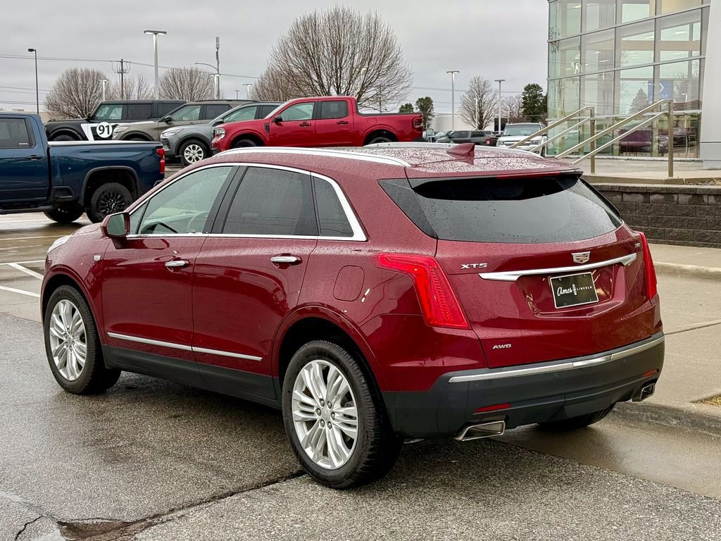 Used 2017 Cadillac XT5 Premium Luxury image 4