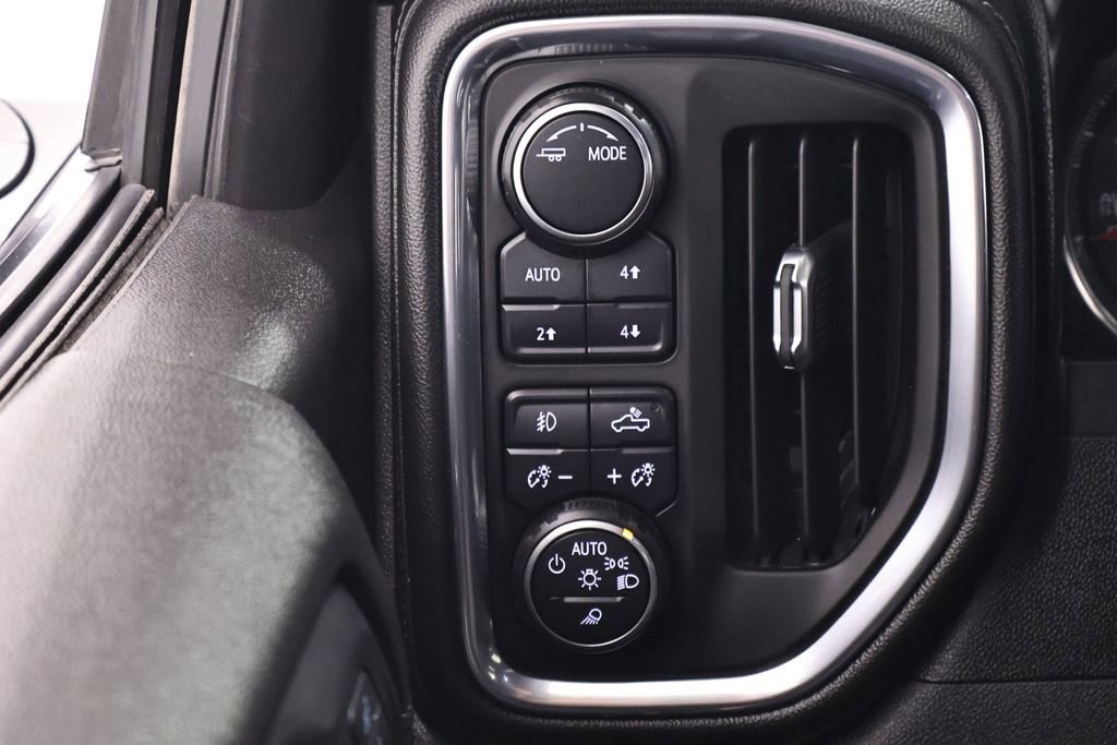 Used 2020 Chevrolet Silverado 1500 LTZ image 31