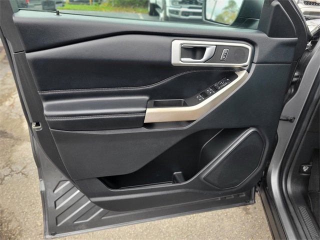 Certified 2022 Ford Explorer XLT image 15