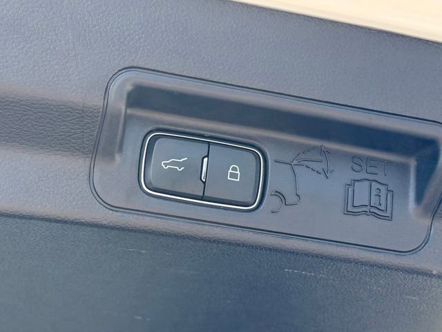 Certified 2022 Ford Explorer XLT w/ Equipment Group 202A image 28