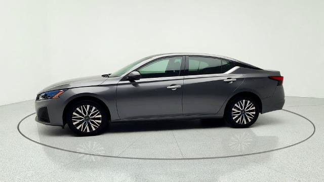 Used 2025 Nissan Altima 2.5 SV AWD/4WD image 4