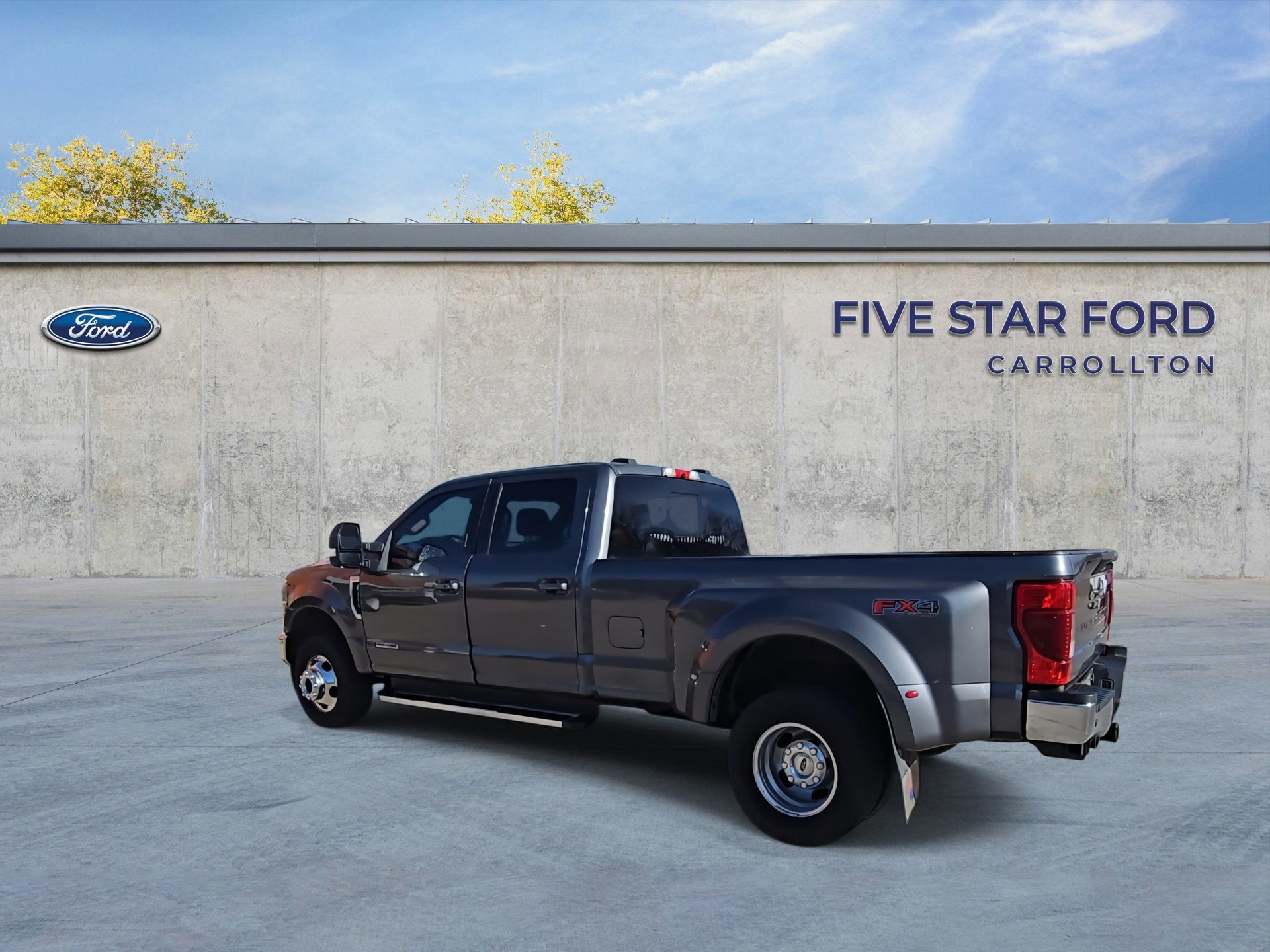 Certified 2022 Ford F350 Lariat w/ Lariat Ultimate Package image 3