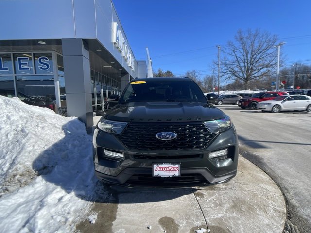 Certified 2022 Ford Explorer ST-Line image 3