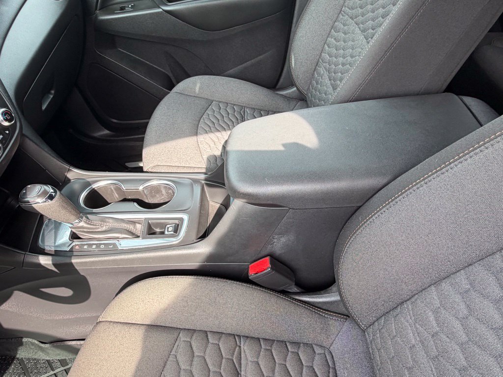 Used 2020 Chevrolet Equinox LT w/ Driver Convenience Package FWD image 13