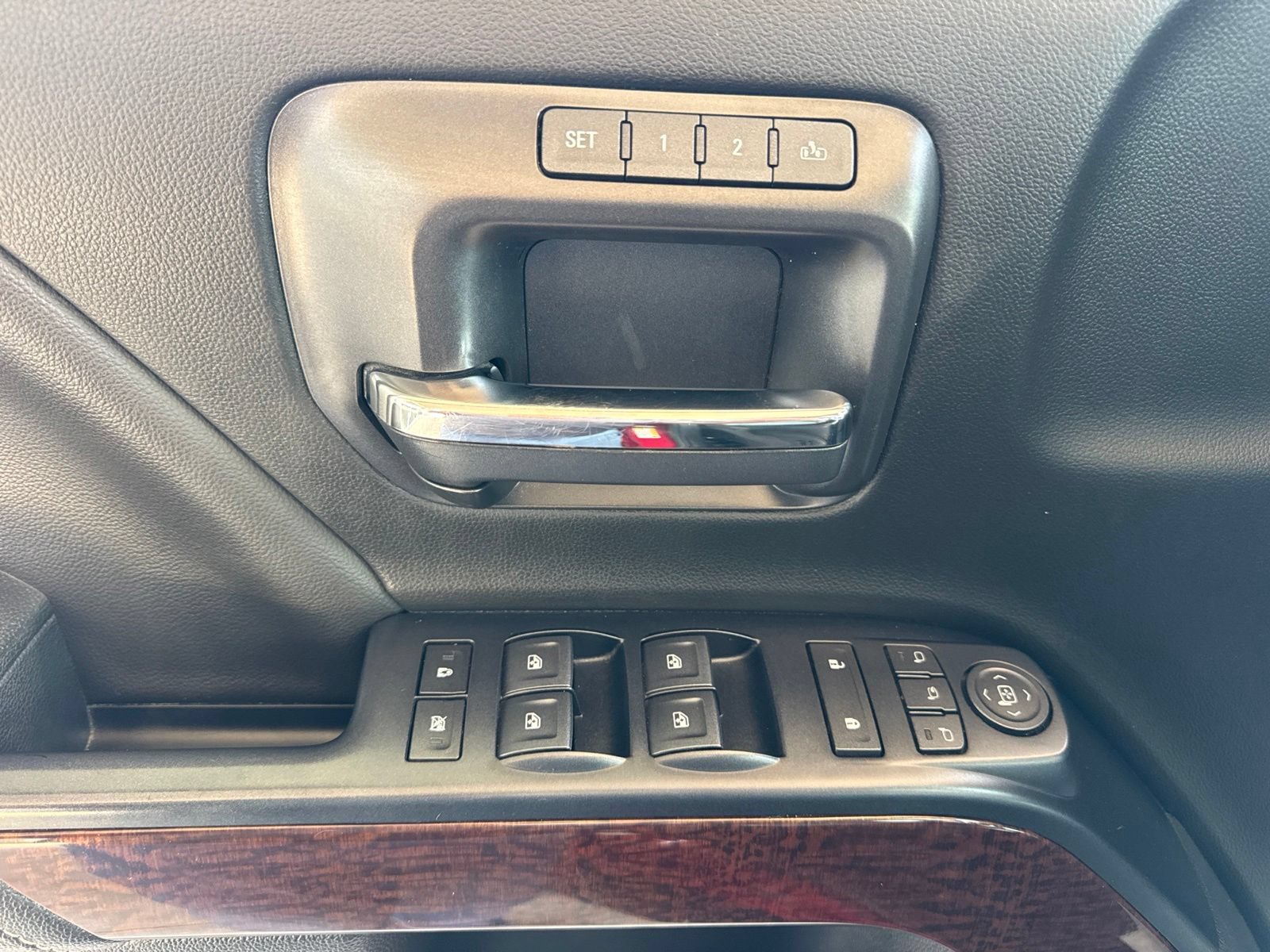 Used 2018 GMC Sierra 2500 SLT AWD/4WD image 27